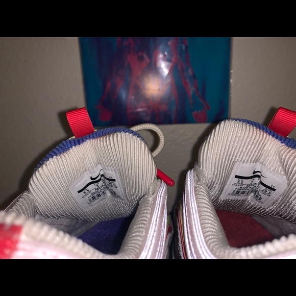 Shoes - Picture 4 of 5